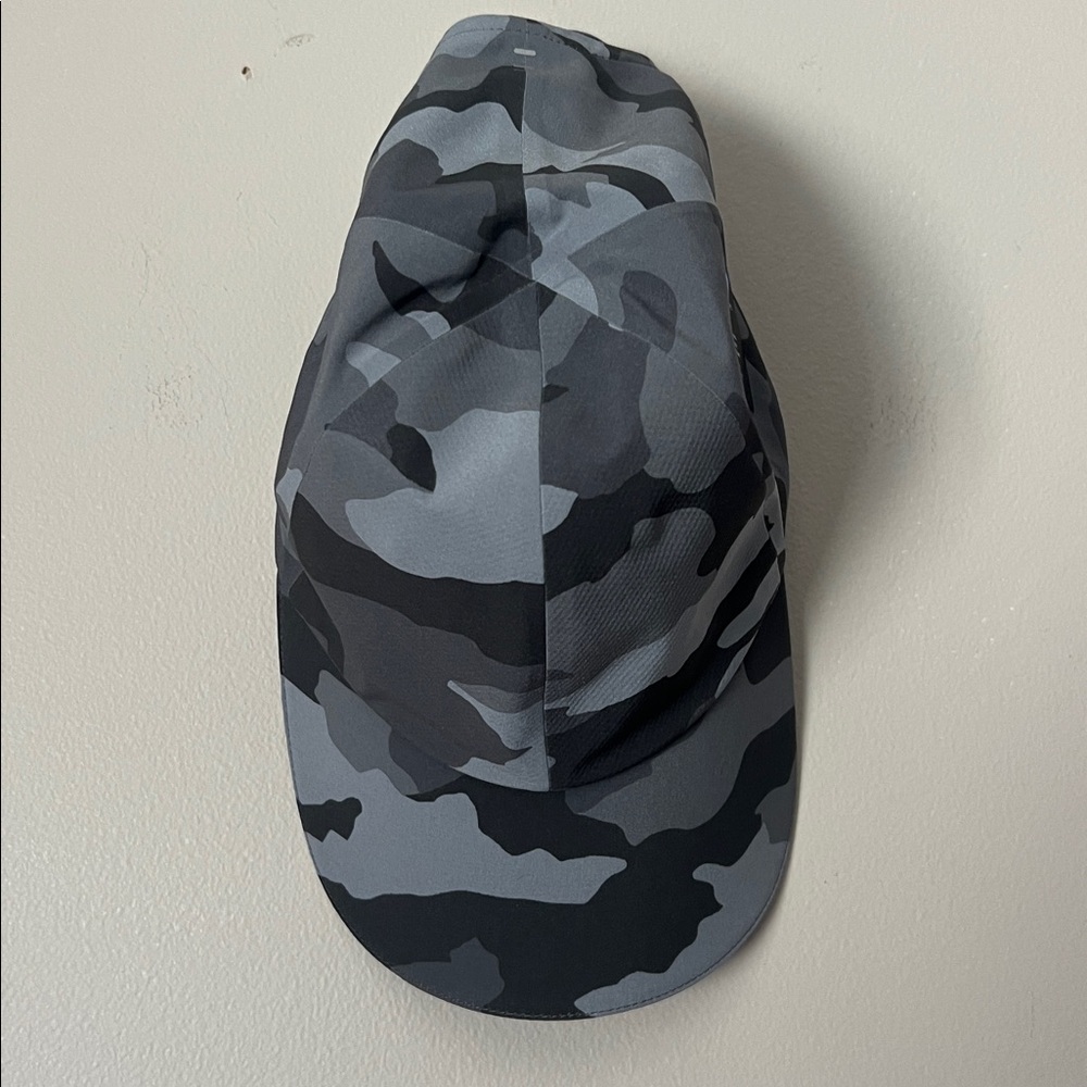 NWT Lululemon Athletica Gray and Black Camo Hat